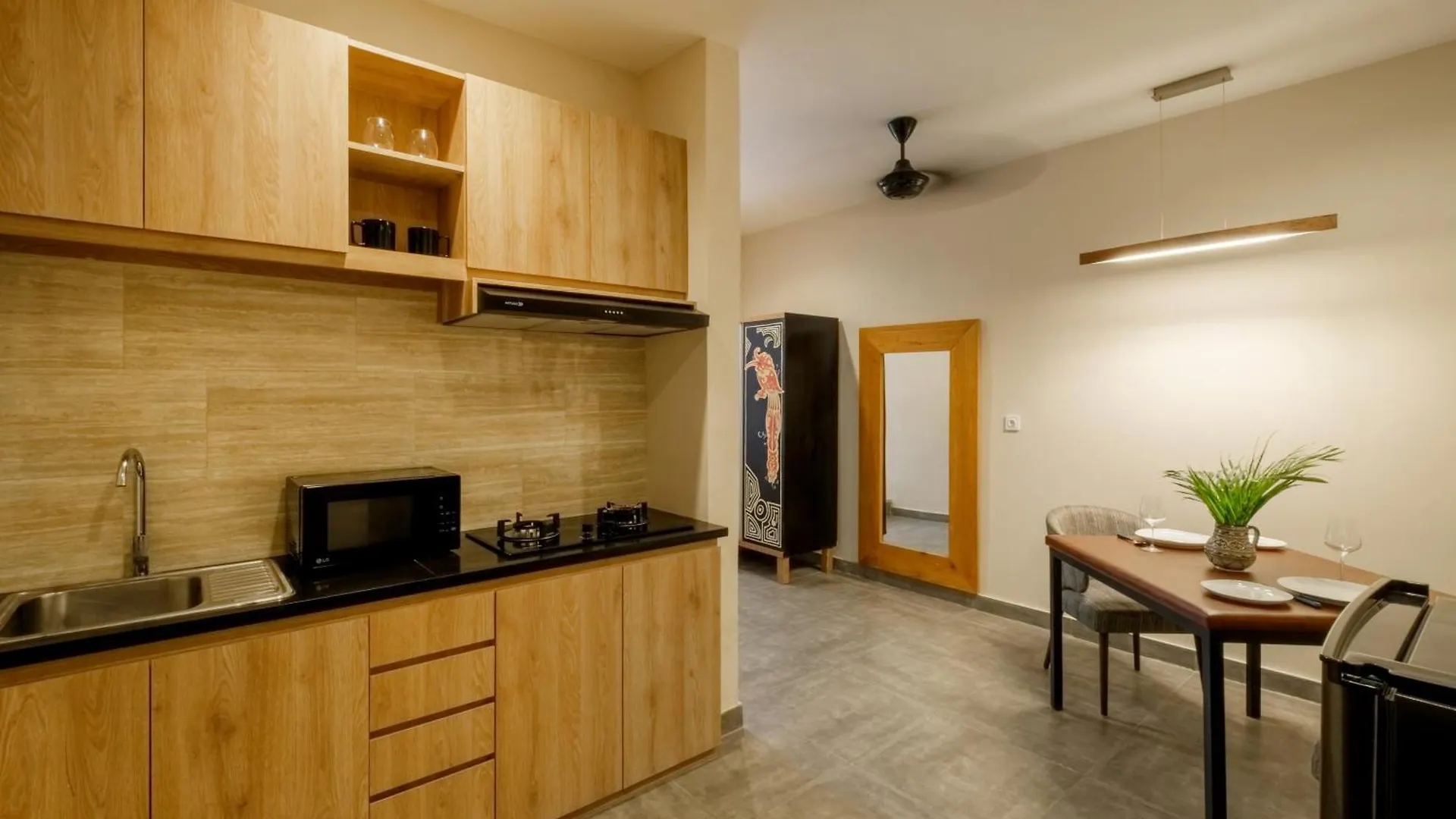 Amelia D Art Deco Suites Семиньяк Апарт-отель