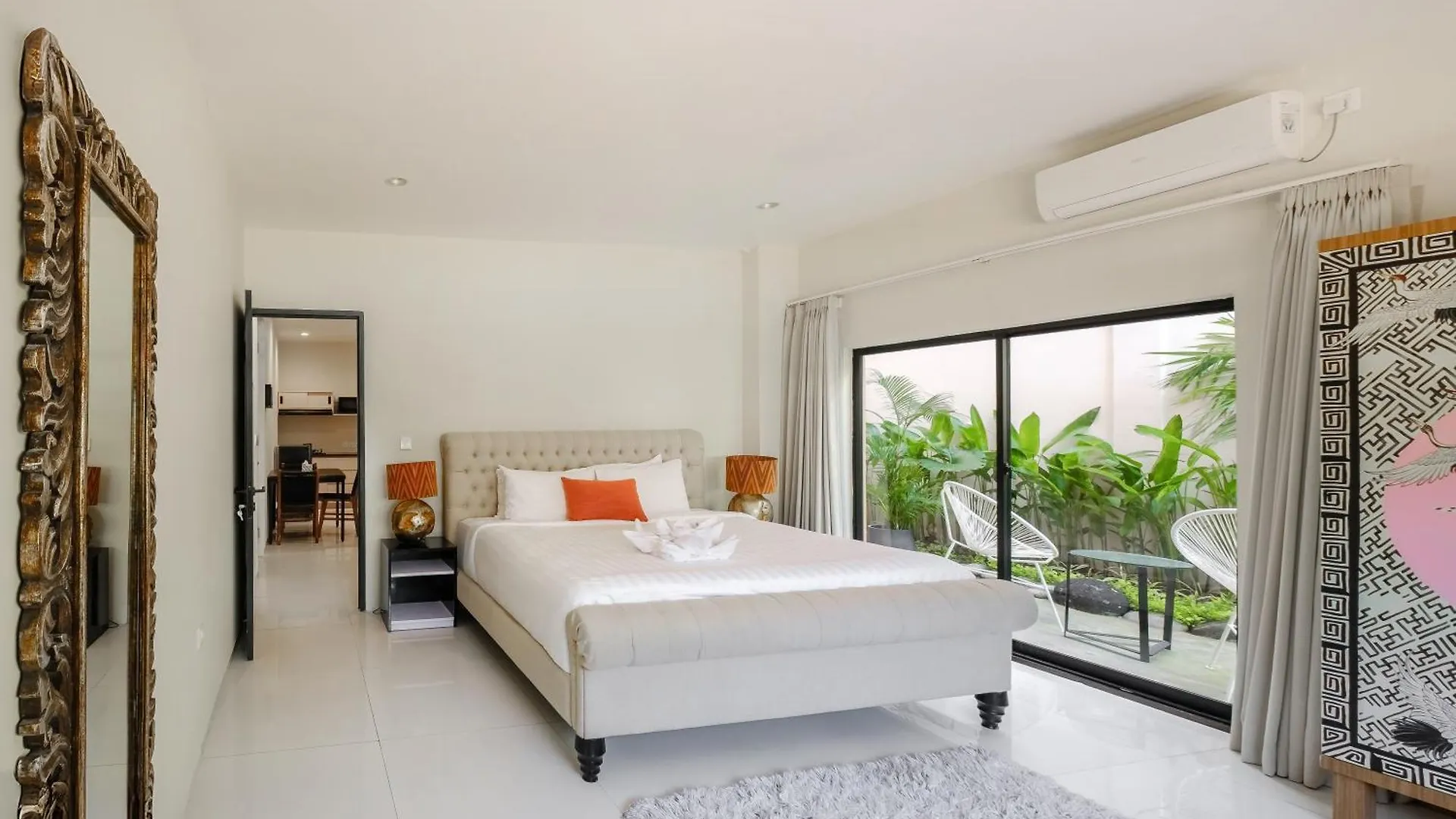 سمينياك Amelia D Art Deco Suites